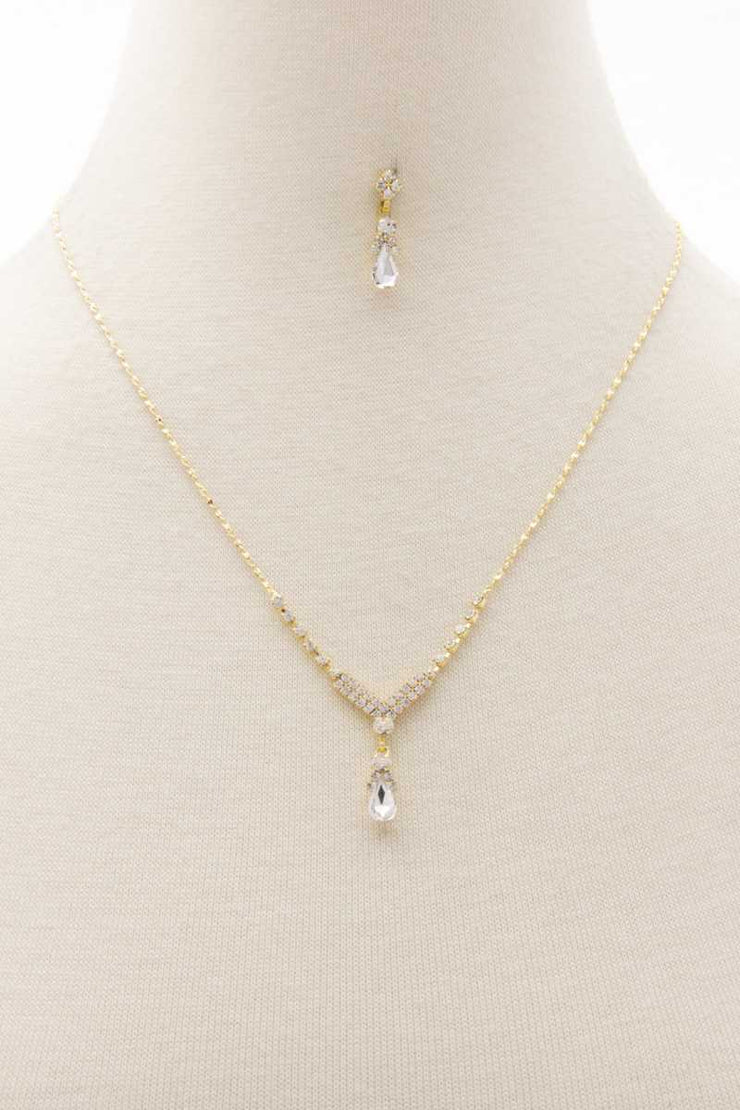 Dainty Crystal V Necklace